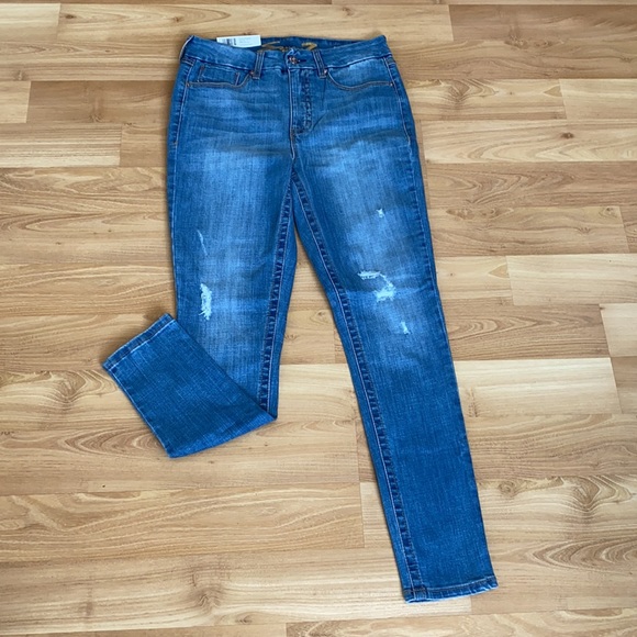 Seven7 TummyLess Skinny Jeans - Picture 3 of 16